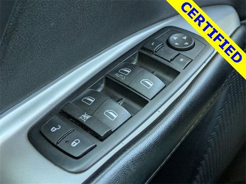 Used 2020 Dodge Journey SE w/ SE Popular Equipment Group image 17