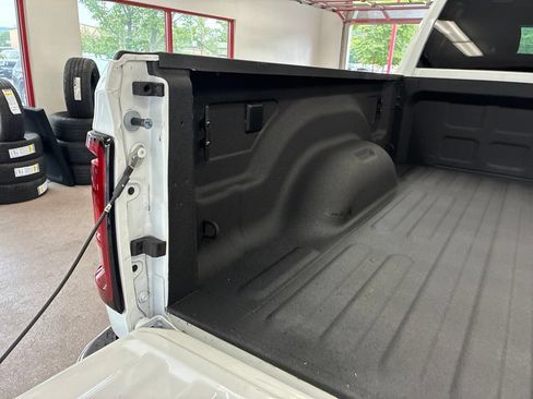 Certified 2026 RAM 2500 Big Horn AWD/4WD image 27