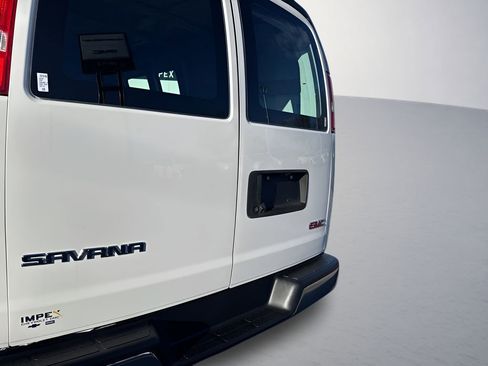 Used 2022 GMC Savana 2500 w/ Driver Convenience Package RWD image 27