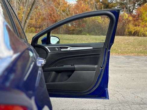 Used 2014 Ford Fusion Titanium image 36