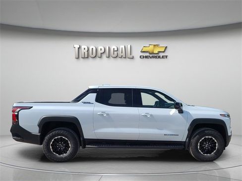 New 2026 Chevrolet Silverado EV Trail Boss image 6