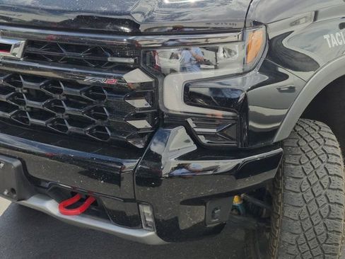 Used 2024 Chevrolet Silverado 1500 ZR2 w/ Technology Package AWD/4WD image 4