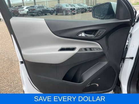 Used 2022 Chevrolet Equinox LT FWD image 12