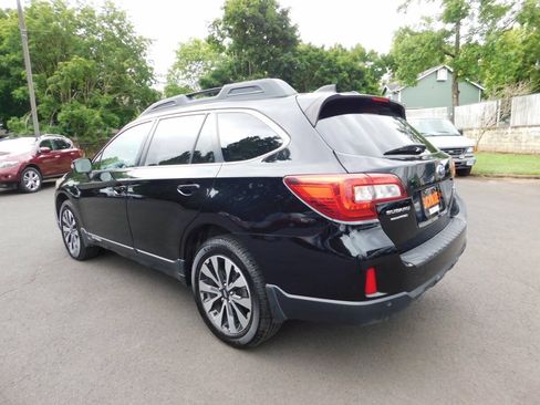 Used 2017 Subaru Outback 3.6R Limited AWD/4WD image 3