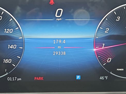 Used 2022 Mercedes-Benz C 300 4MATIC Sedan image 4