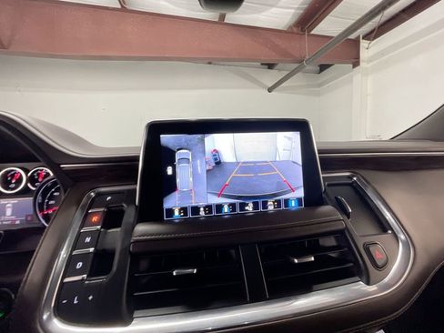 Used 2021 Chevrolet Tahoe Z71 w/ Luxury Package image 14