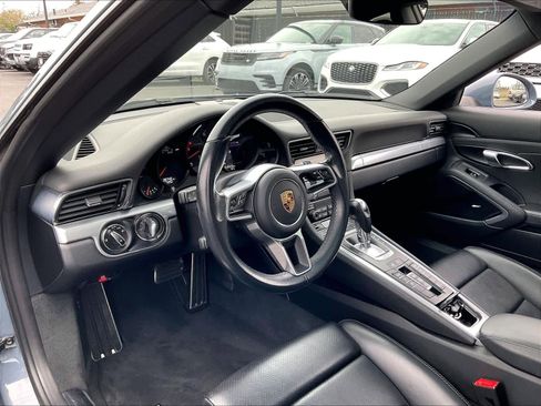 Used 2018 Porsche 911 Carrera image 13