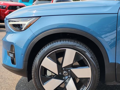 Certified 2023 Volvo XC40 Recharge Ultimate AWD/4WD image 7
