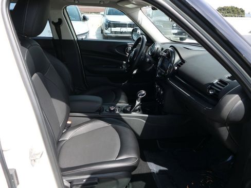 Used 2018 MINI Cooper Clubman FWD image 30