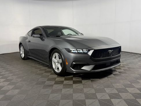 Used 2026 Ford Mustang Premium RWD image 5