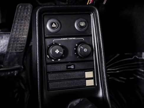 Used 1989 Porsche 911 Carrera RWD image 32