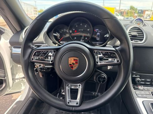Used 2018 Porsche 718 Boxster GTS RWD image 15