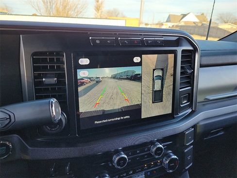 Used 2024 Ford F350 Platinum w/ FX4 Off-Road Package image 22