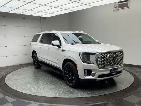 Certified 2023 GMC Yukon XL Denali AWD/4WD image 37