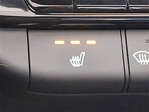 Certified 2022 Hyundai Elantra Limited image 24