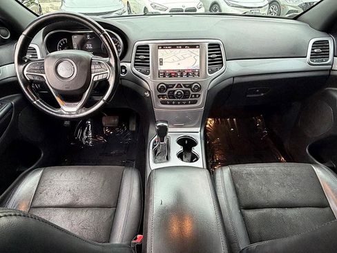 Used 2021 Jeep Grand Cherokee Laredo X image 32