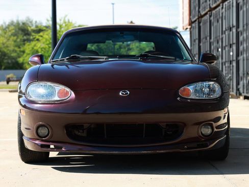 Used 2000 MAZDA MX-5 Miata RWD image 17