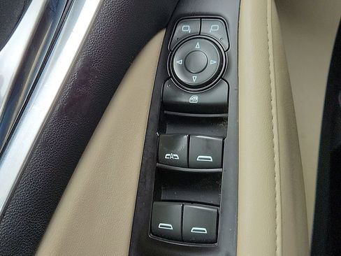 Used 2019 Buick Enclave Essence AWD/4WD image 19