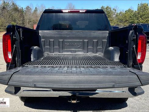 Used 2025 GMC Sierra 1500 SLT image 17