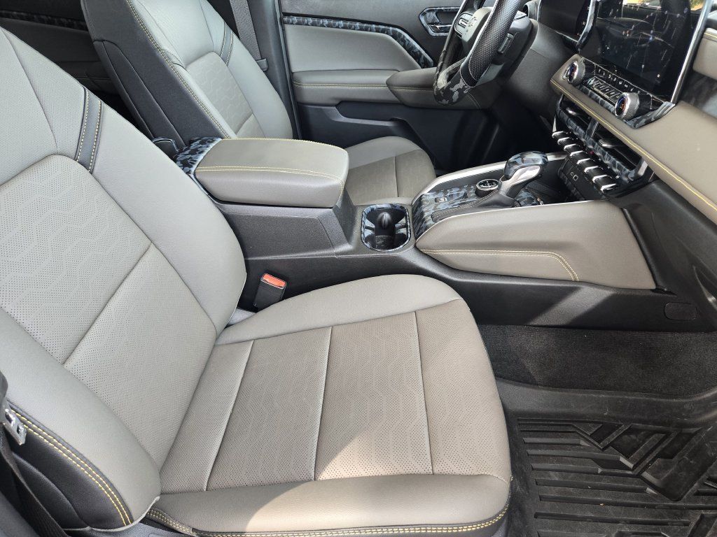Certified 2025 Chevrolet Colorado ZR2 AWD/4WD image 14