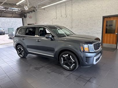 Used 2024 Kia Telluride S