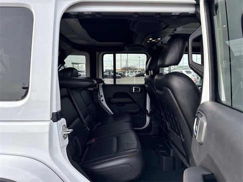 Used 2022 Jeep Wrangler Unlimited Rubicon w/ Xtreme Recon 35" Tire Package image 16