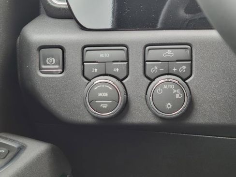 New 2026 Chevrolet Silverado 1500 LT AWD/4WD image 12
