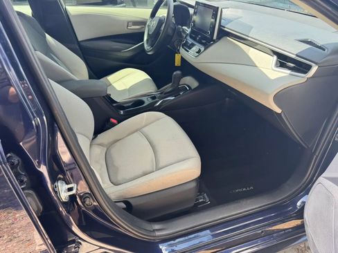 Used 2021 Toyota Corolla LE FWD image 25