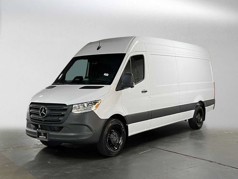 Used 2026 Mercedes-Benz Sprinter 2500 image 7