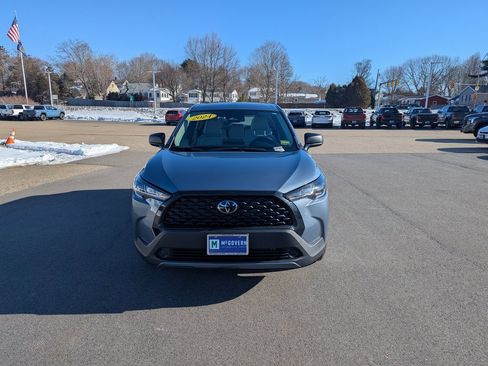Used 2024 Toyota Corolla Cross L image 9