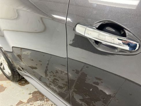 Used 2016 Chevrolet Equinox LTZ w/ Enhanced Convenience Package image 32