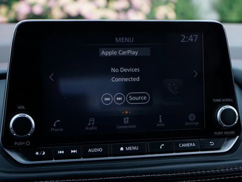 Used 2023 Nissan Rogue S image 26