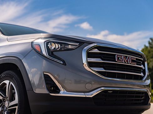 Used 2019 GMC Terrain SLT FWD image 10