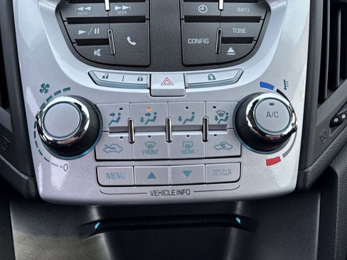 Certified 2015 Chevrolet Equinox LT image 12