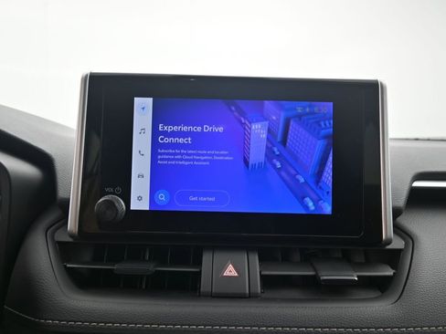 Used 2024 Toyota RAV4 XLE image 9