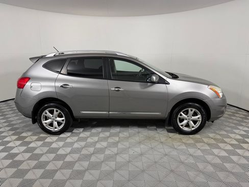 Used 2011 Nissan Rogue SV w/ Premium Pkg AWD/4WD image 4