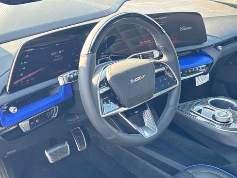 New 2026 Cadillac Optiq V w/ LPO, Floor Liner Package AWD/4WD image 18