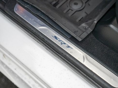 Used 2019 Jeep Grand Cherokee SRT image 12