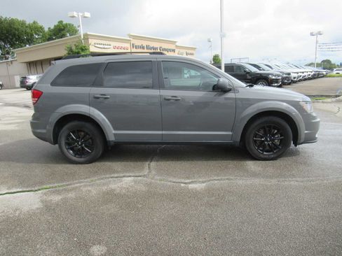 Used 2020 Dodge Journey SE w/ SE Popular Equipment Group image 8