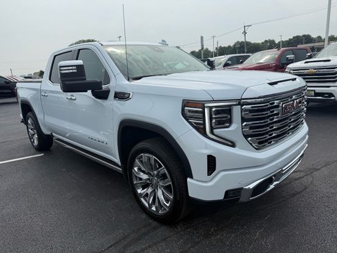 Used 2026 GMC Sierra 1500 Denali w/ Denali Reserve Package AWD/4WD image 7