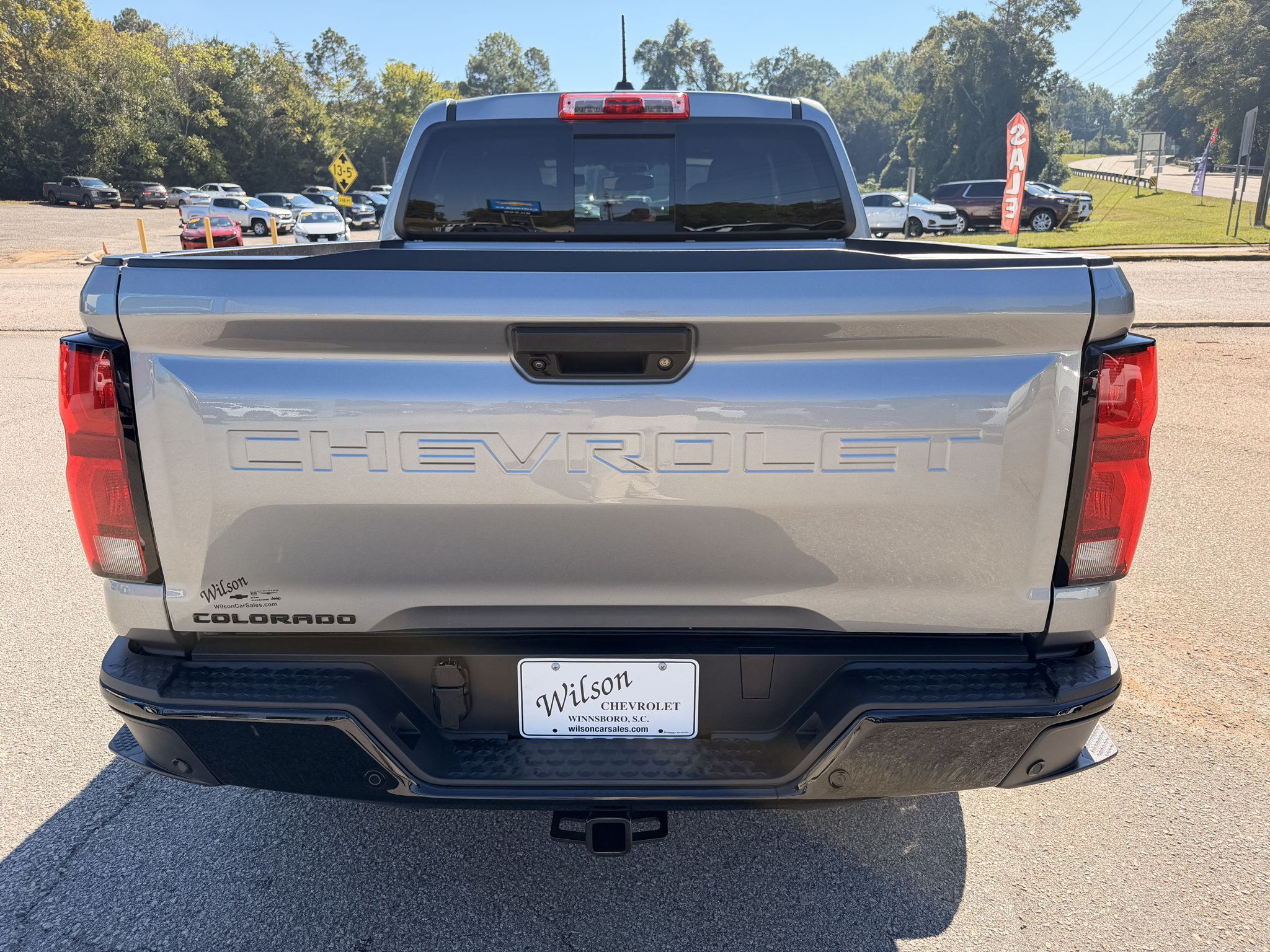 Used 2024 Chevrolet Colorado Z71 w/ Z71 Convenience Package 2 AWD/4WD image 5