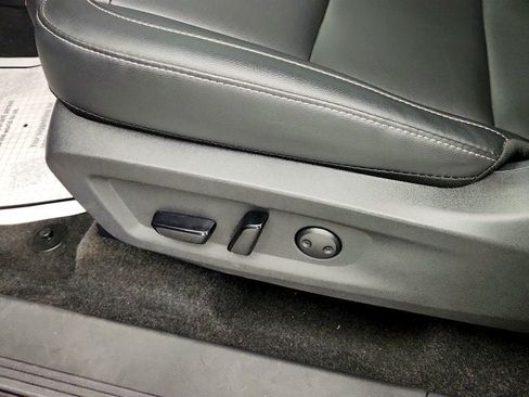 Used 2025 Nissan Murano SV AWD/4WD image 11