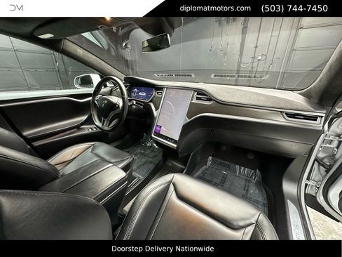 Used 2015 Tesla Model S 90D image 19