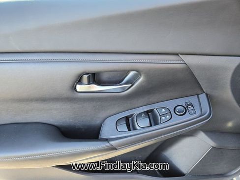 Used 2023 Nissan Sentra SV image 21