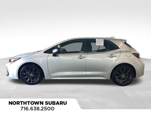 Used 2025 Toyota Corolla XSE FWD image 2