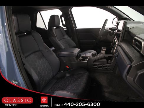 Used 2026 Toyota 4Runner Platinum AWD/4WD image 18