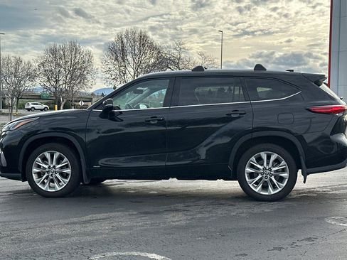 Used 2022 Toyota Highlander Limited image 7
