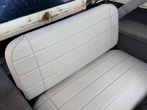 Used 1991 Jeep Wrangler S AWD/4WD image 15