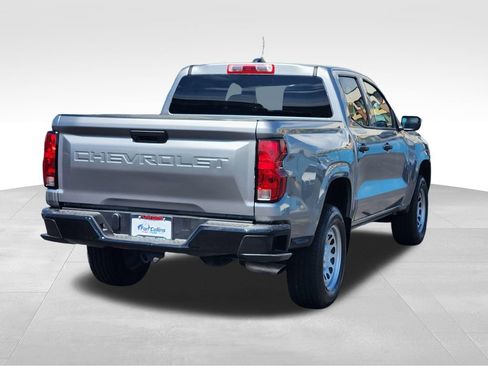 Used 2024 Chevrolet Colorado W/T RWD image 8