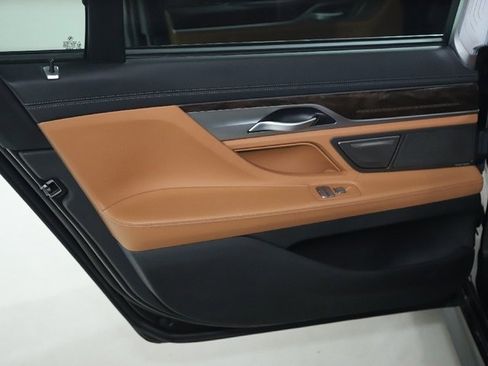 Certified 2022 BMW 750i xDrive 750i xDrive w/ Executive Package image 13